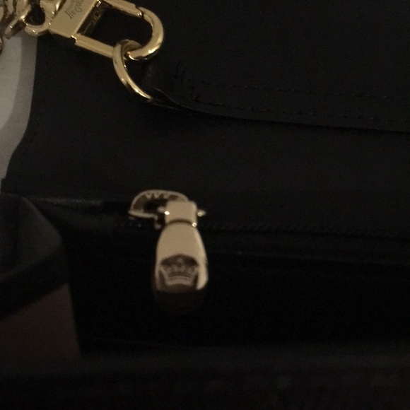 J. Estina Black Leather Purse with Faux Gold Chain - Picture 12 of 14